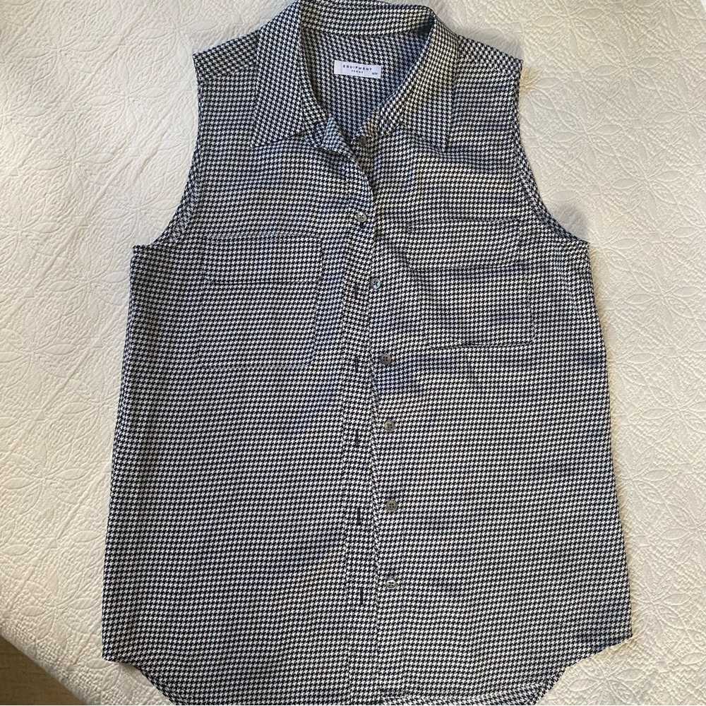 Equipment Sleeveless 100% Silk Women’s Button down size Medium